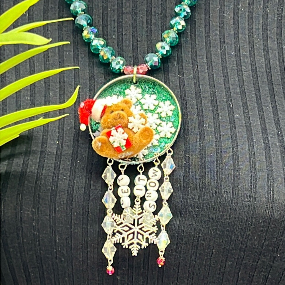 ⭐️Adorned Crown Jewelry assemblage Christmas let it snow teddy bear necklace - Picture 2 of 12